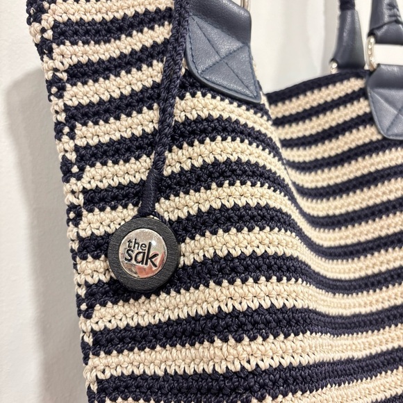 THE SAK‎ BAG Stripe Crochet Purse Navy Blue Off White - Picture 2 of 10